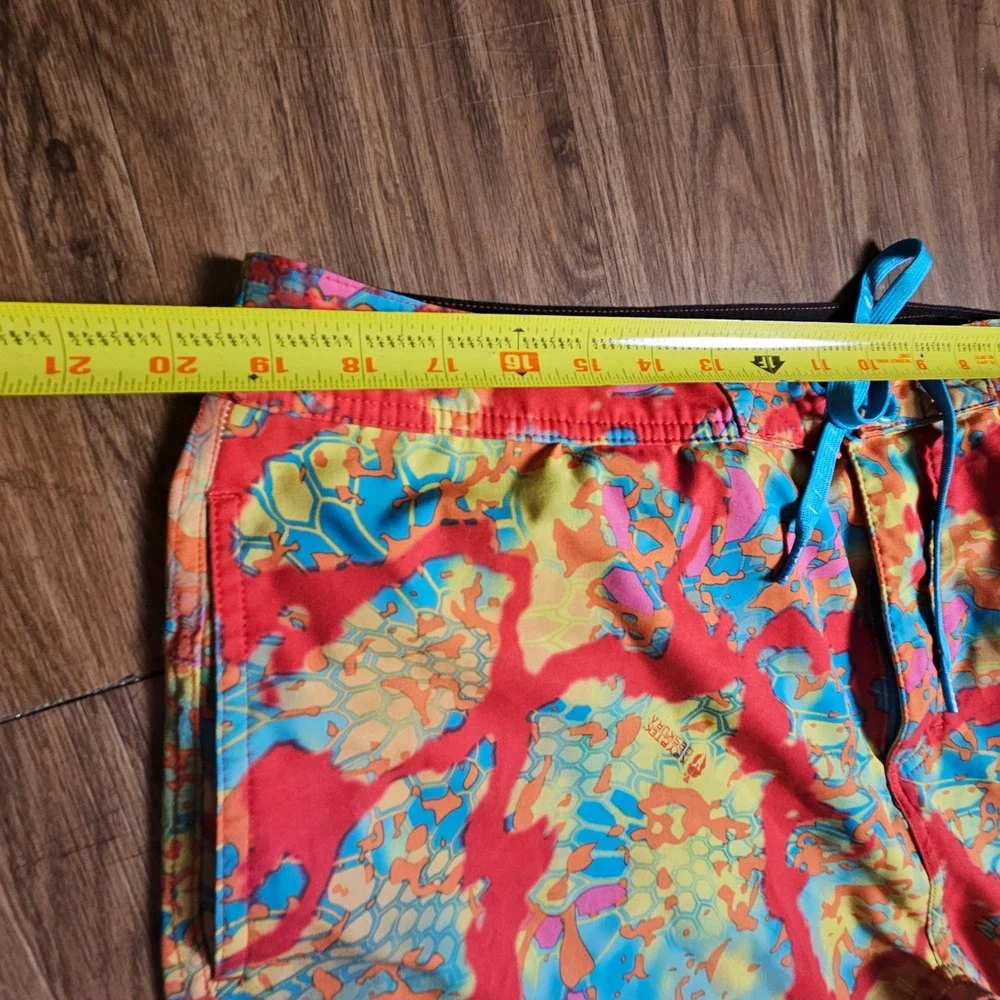 Huk Mens Kryptek Geskura Camo Board Shorts 38 Beach Swimwear Resort Coastal